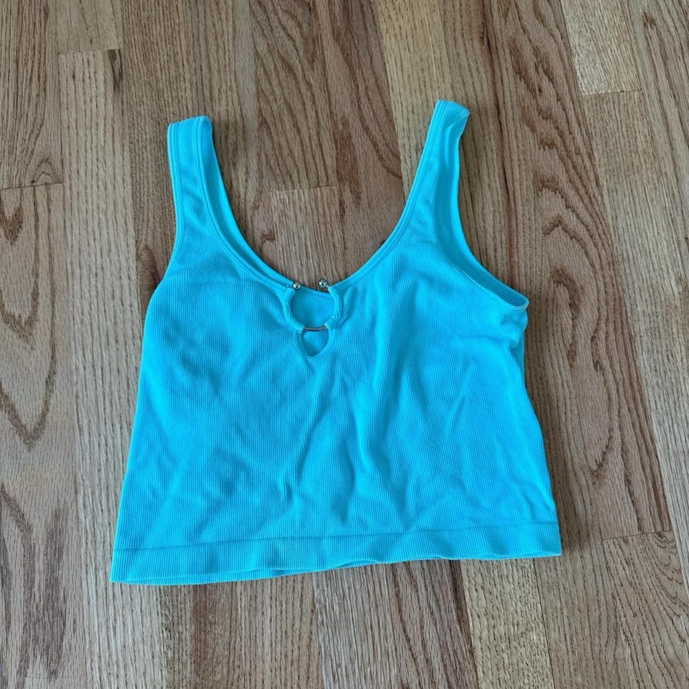 Blue Sleeveless Crop Tank Top with Cut Out Ring
